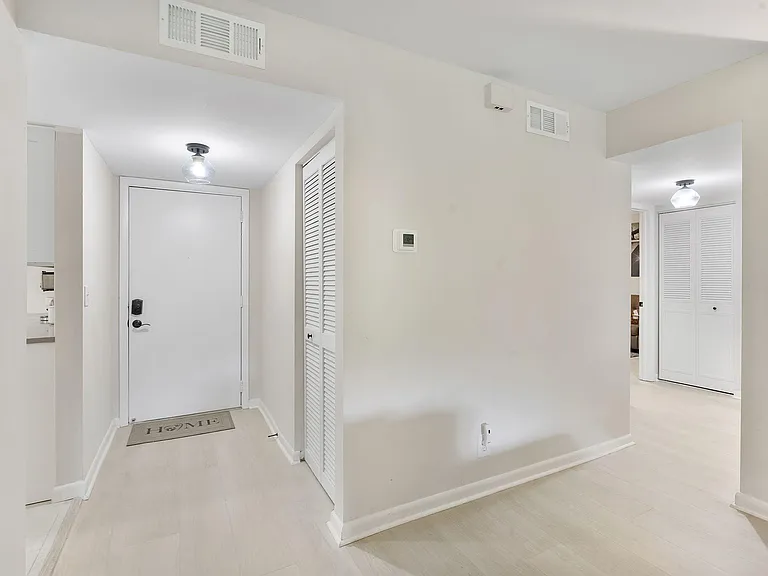 11230 Green Lake Dr #204 — Photo 24