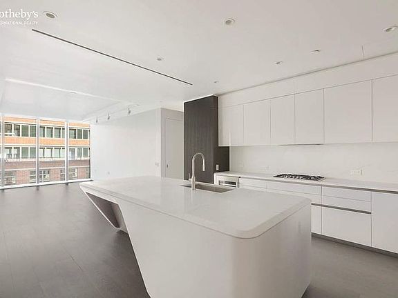 3rd image of 520 W 28th St #30