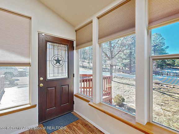 5th image of 300 Eagle Creek Cyn