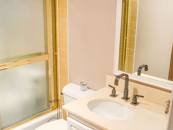 5th image of 2221 Gilman Dr W APT 204