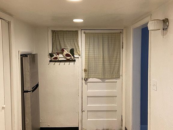 5th image of 2450 S Marion St #Basement