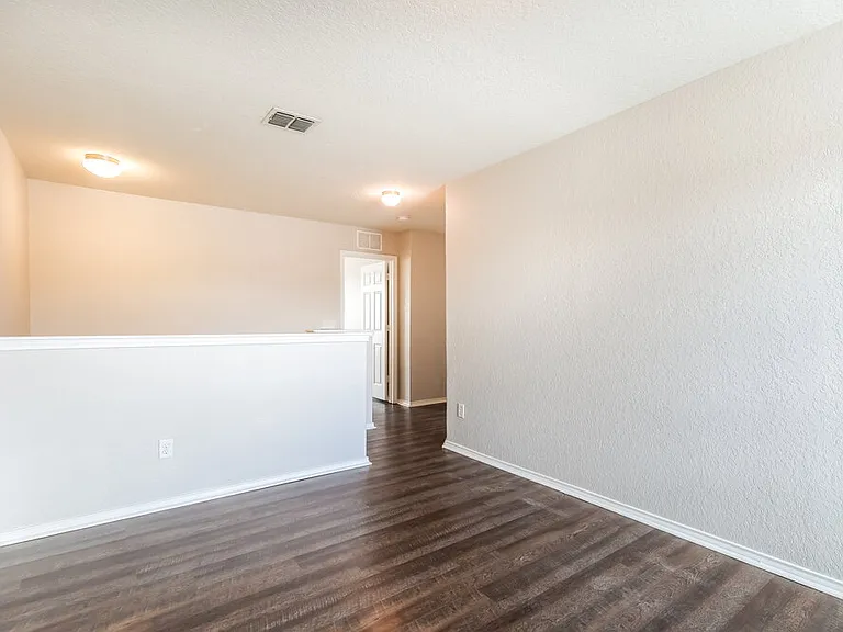 9431 Hanover Sky — Photo 15