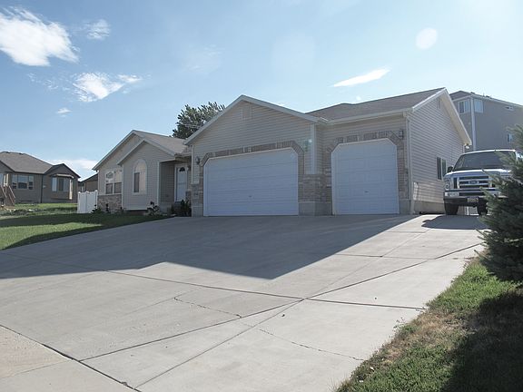 Beautiful home on cup de sac
