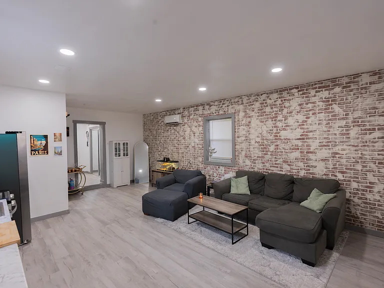 2950 George St — Photo 10