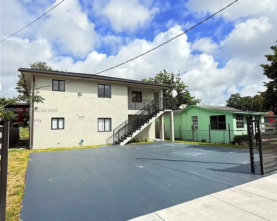 2057 Washington Ave #2