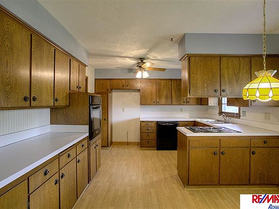 5th image of 3433 S 115th Ave