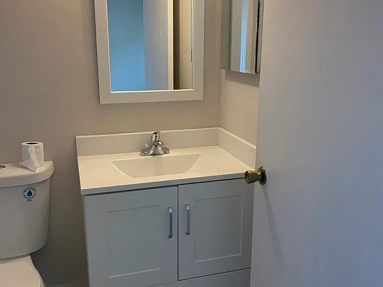 450 Palm Cir W #103 — Photo 4
