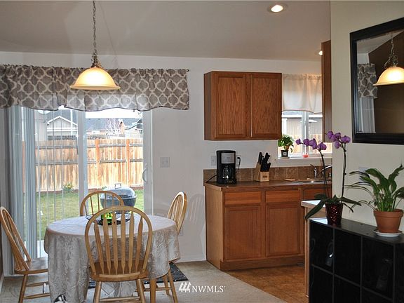 5th image of 1346 E Megan Drive