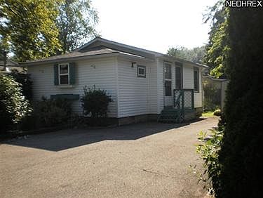 4th image of 1542 Yale Ave