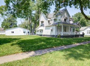 319 N Macon St, Moweaqua, IL 62550