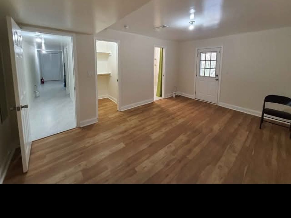 1st image of 203 Magnolia Ct #1