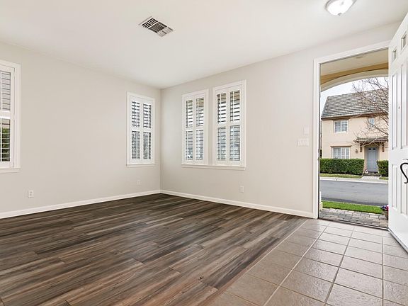 3rd image of 4176 Summer Gate Avenue