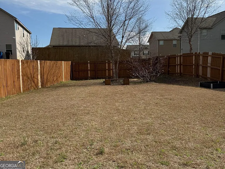 125 Leland Ln — Photo 31