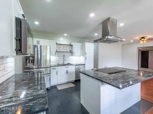 8042 NARANJA Drive W, Jacksonville, FL 32217