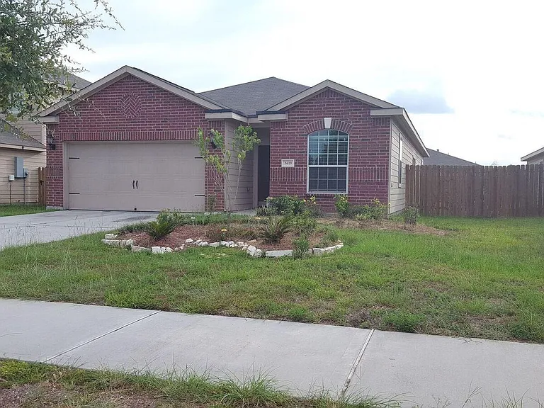 5619 Straight Way — Photo 2