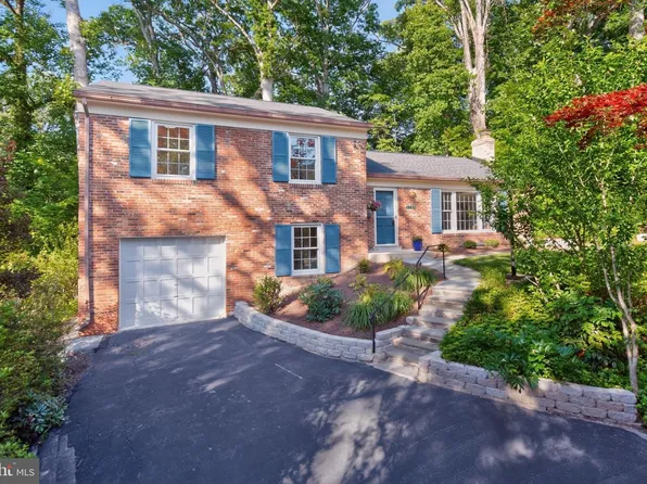 5709 Mohican Pl, Bethesda, MD 20816