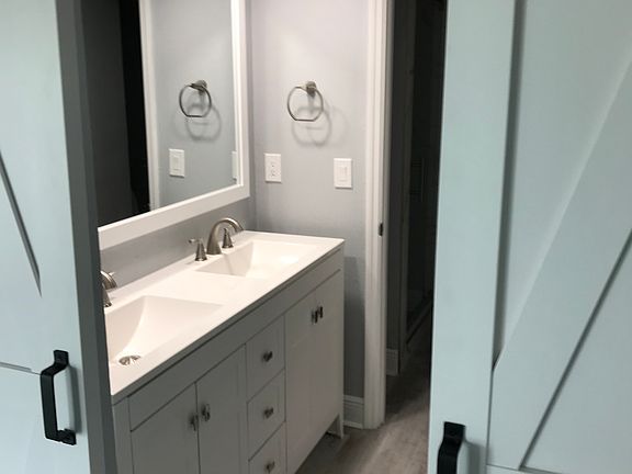 5th image of 896 Buttonwood Dr #115