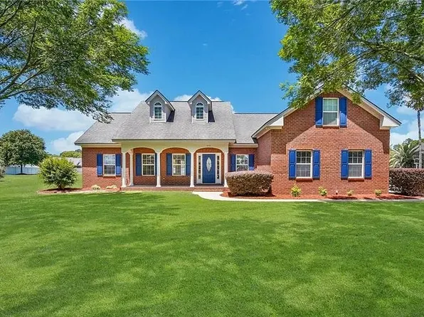 402 Wrigley Field Dr, Guyton, GA 31312