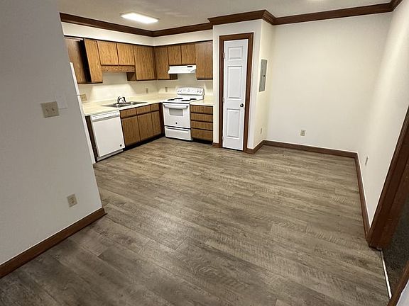 3rd image of 3530-102 Ivy Commons Dr