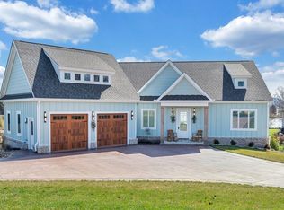 872 Park Way Ave, Moneta, VA 24121