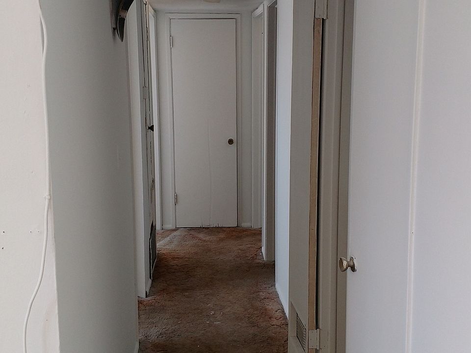2nd image of 2032 N Riley Ave