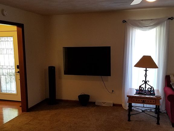 5th image of 3539 E Warren Cir