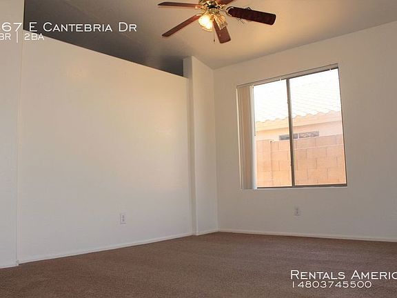 5th image of 467 E Cantebria Dr