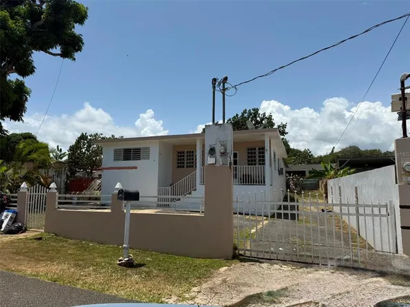 Calle Los Cedros URB. BRISAS DE LLANADAS, CALLE LOS CEDROS #24, BARCELONETA, PR 00617