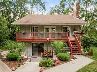 17 Fairview Ave, West Warwick, RI 02893