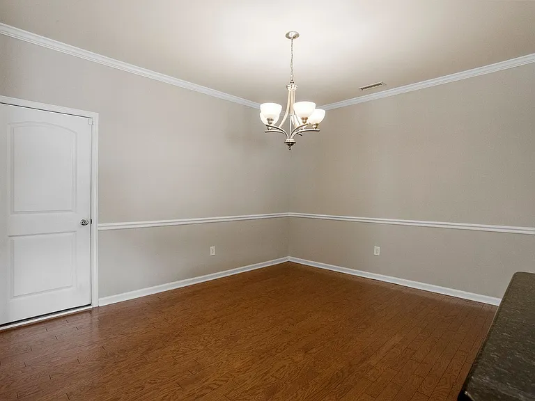 223 Station Dr — Photo 16