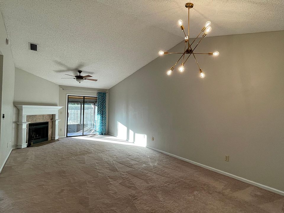 1st image of 85 Debarry Ave APT 3073