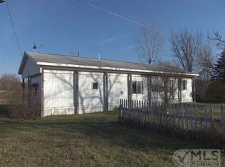 7142 N Middle Rd, Hope, MI 48628