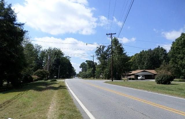 1st image of 2101 Richardson Dr
