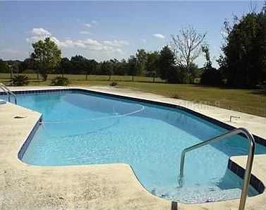 2nd image of 43139 Loringwoods Ln