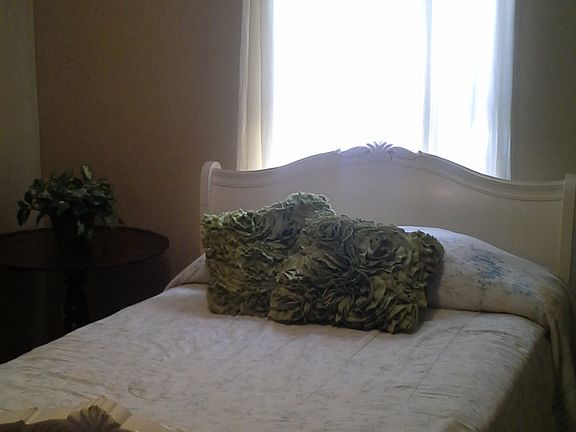 4th image of 3625 Underwood Dr