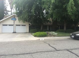 532 W Oak View Dr, Visalia, CA 93277