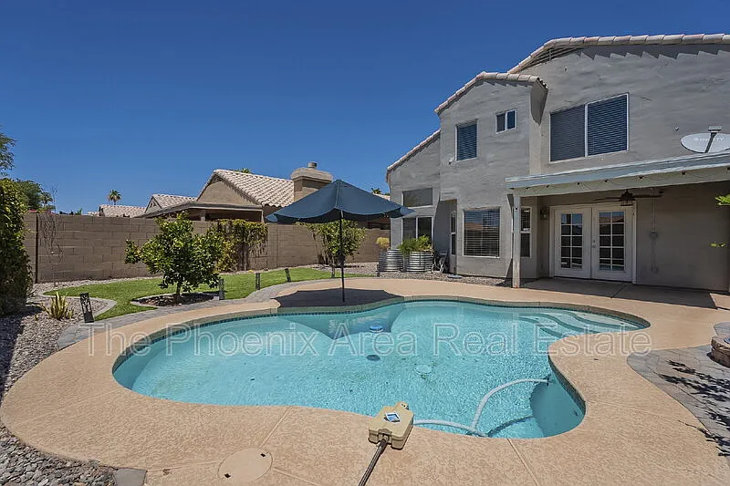 3 bed, 2.5 bath, 1687 sqft, $2,695 — Photo 1