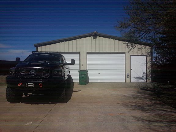 Detached 2 Car w/Storage