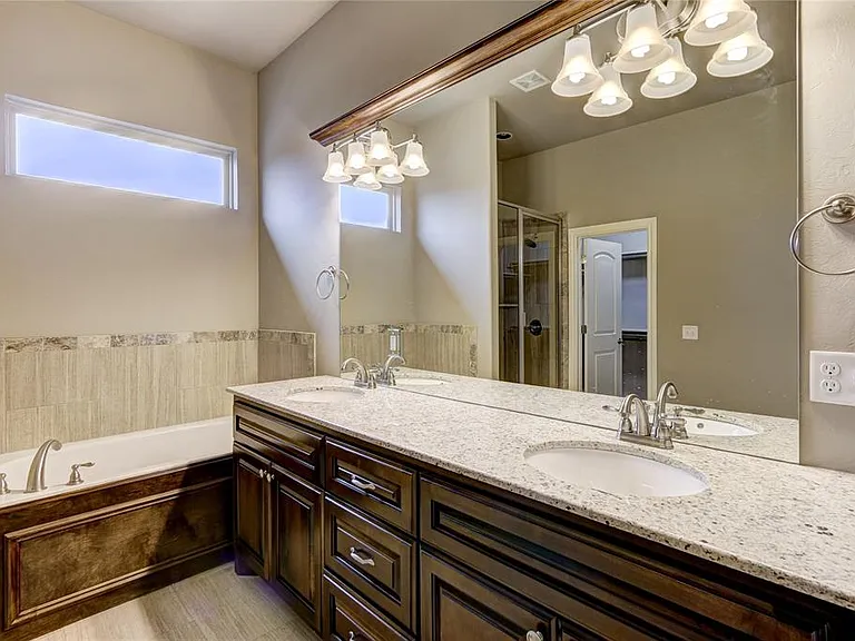 2809 Tranquilo Ln — Photo 40