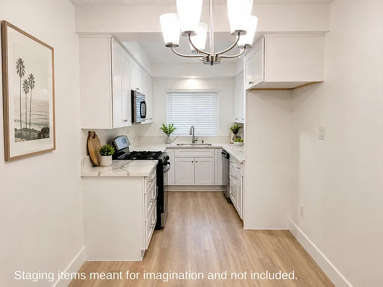 5947 Carlton Way #2 — Photo 3