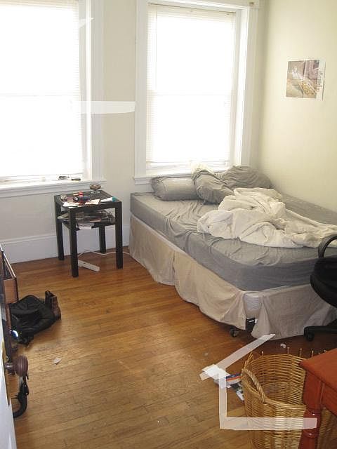 2nd image of 48 Babcock St #Smn02
