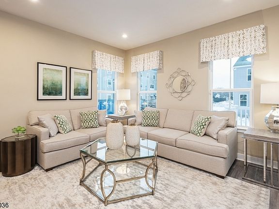 3rd image of 1 Cypress Ln