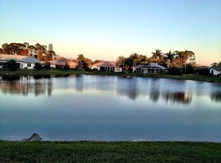 153 Versailles Cir, Naples, FL 34112