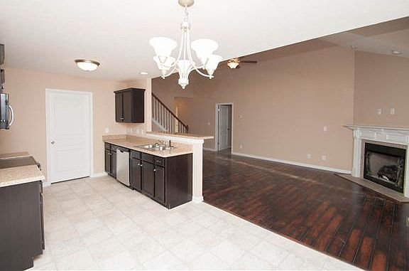 4th image of 988 Hazelwood Lot 988