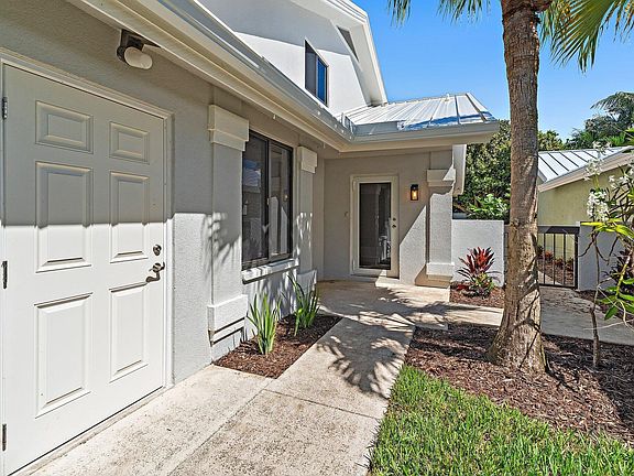 3rd image of 139 Sand Pine Dr