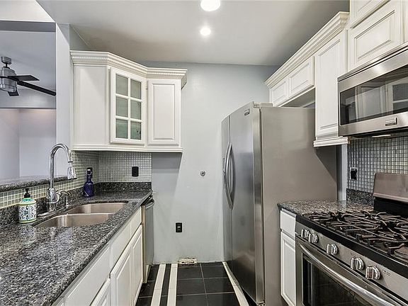 4th image of 4236 Jena St