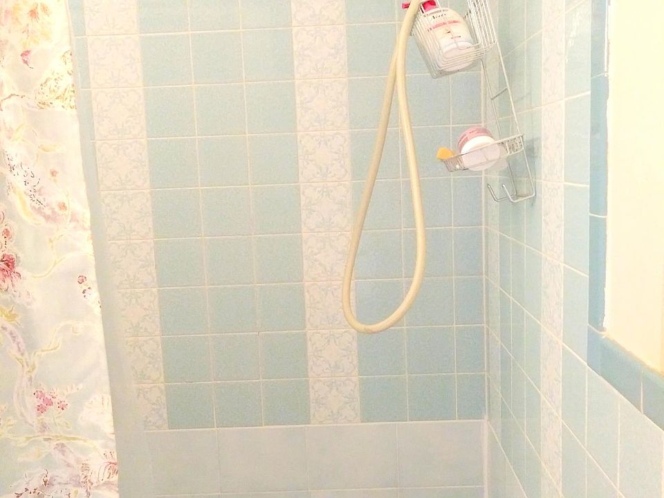 1st image of 1918 Wallace St APT B