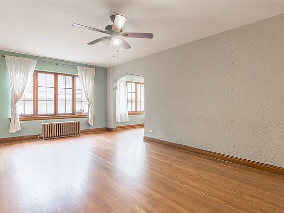 5th image of 1050 N Washington St APT 203