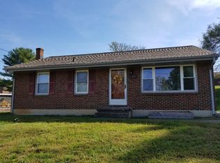 932 Shelbourne Ave, Vinton, VA 24179