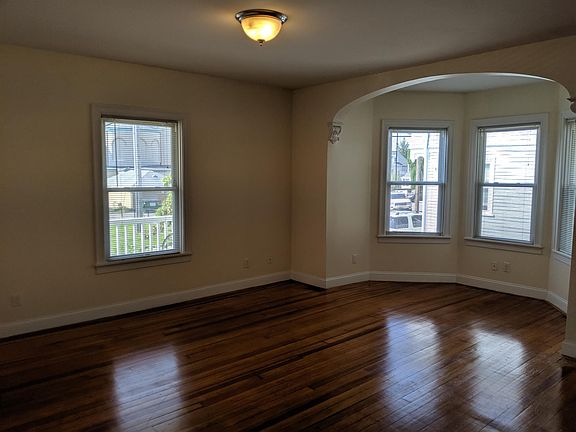 Living / dining areas